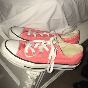 Coral Converse